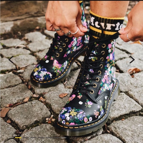 Dr Martens 1460 Pascal - Vintage Floral Boots - Picture 6 of 9